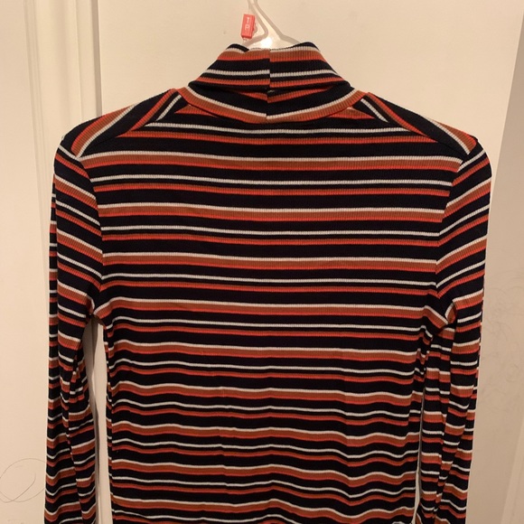 Crop top - Picture 2 of 4